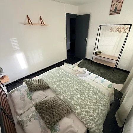 Les Fleurs De La Cite - T3 Parking Prive Et Terrasse Jardin Prive