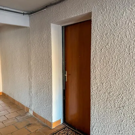 Les Fleurs De La Cite - T3 Parking Prive Et Terrasse Jardin Prive Apartman