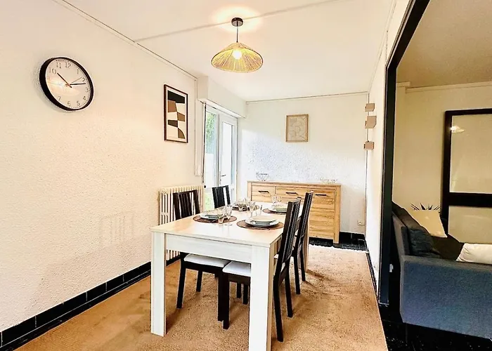 Les Fleurs De La Cite - T3 Parking Prive Et Terrasse Jardin Prive