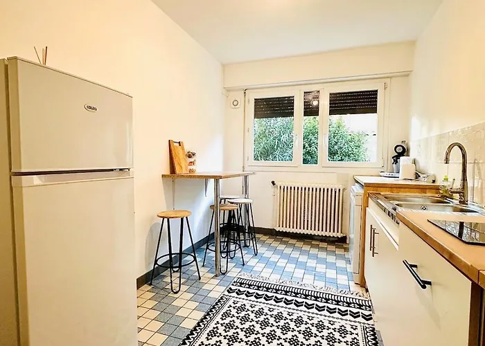 Les Fleurs De La Cité Carcassonne