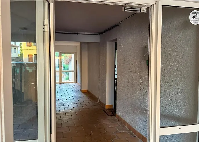 Les Fleurs De La Cite - T3 Parking Prive Et Terrasse Jardin Prive アパート カルカソンヌ